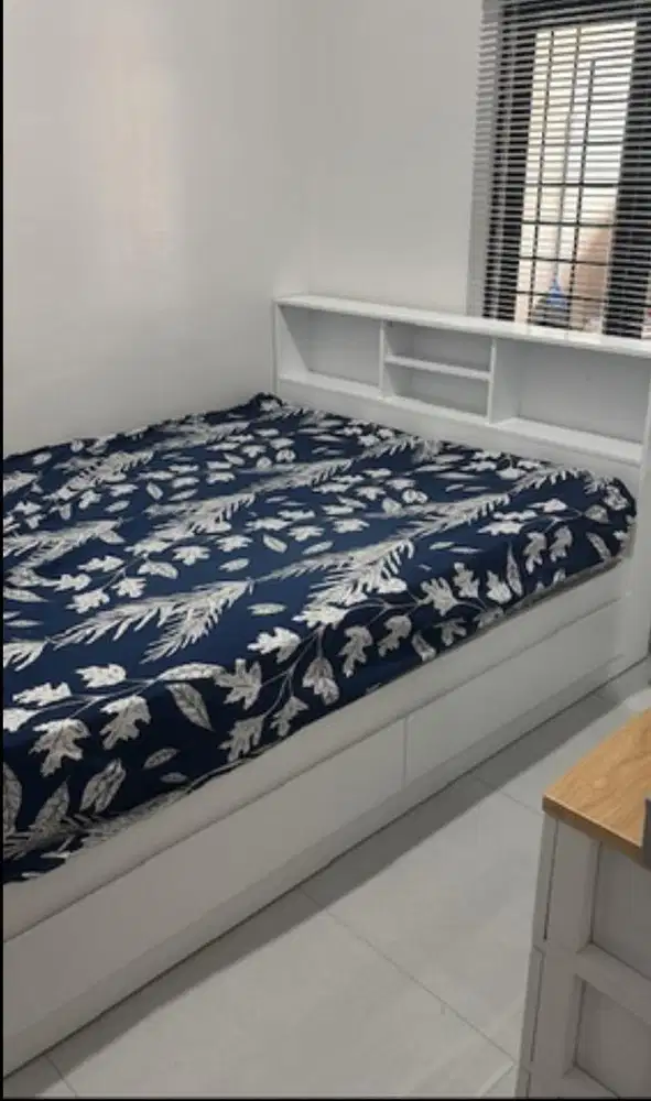 Dipan plus kasur ukuran 160