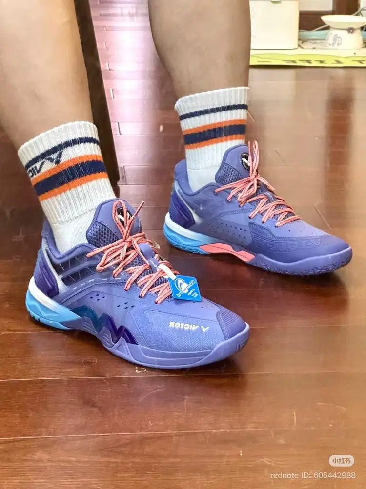 Sepatu badminton Yonex dan VICTOR terbaru P8500NL SUBAXIA