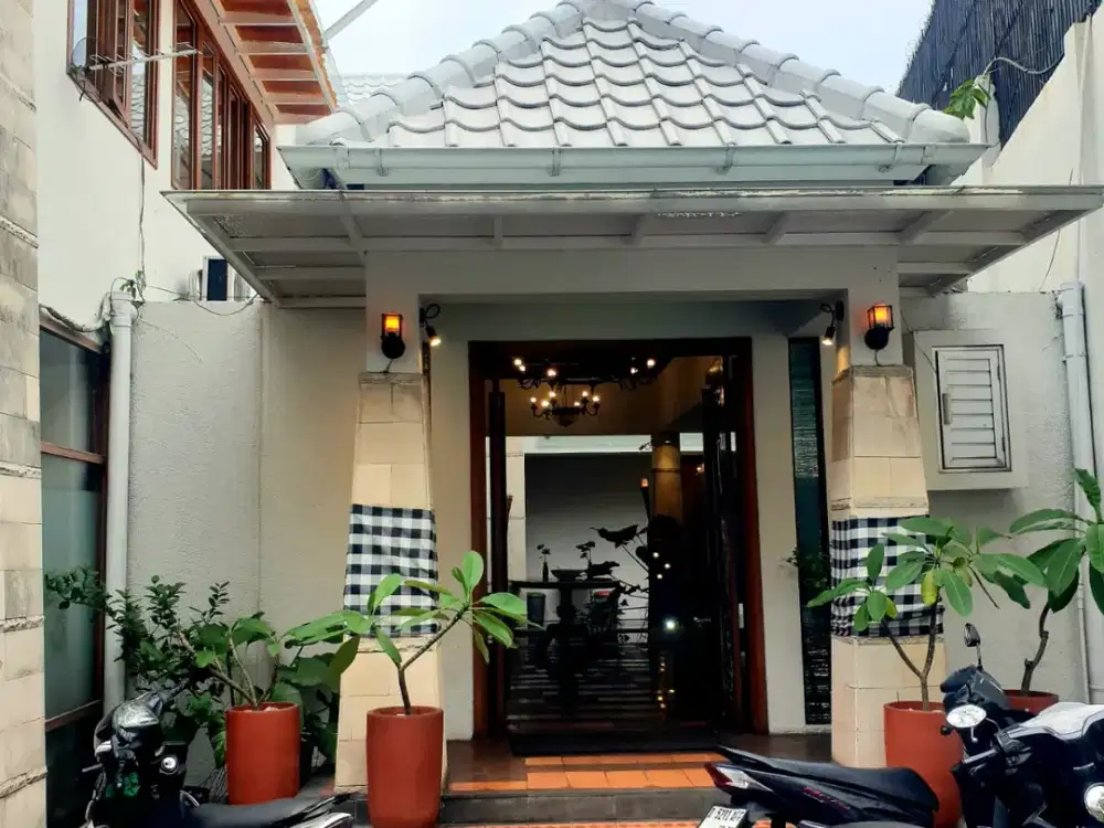 JUAL HOTEL DI PUSAT KOTA BANDUNG SAYAP RIAU CIHAPIT GEDUNG SATE - MODERN BALINESE DESIGN