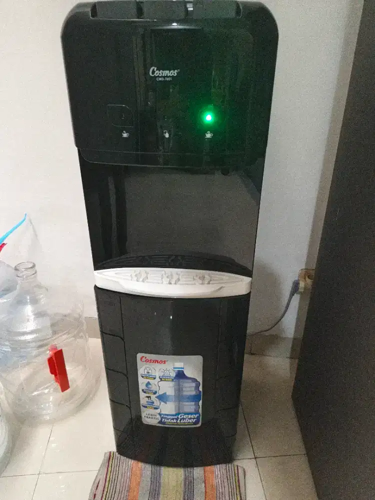 Jual Dispenser Cosmos Cwd 7601 baru pakai setahun lebih
