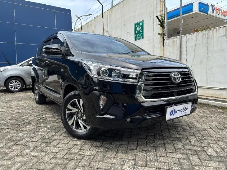 DP MURAH Toyota Kijang Innova 2.0 V Bensin-AT 2022 Hitam CKZSB