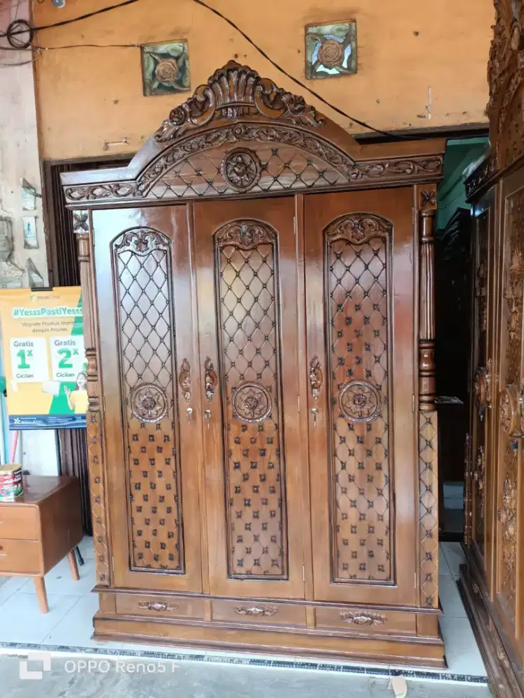 Kredit lemari pakaian jati 3 pintu tanpa dp
