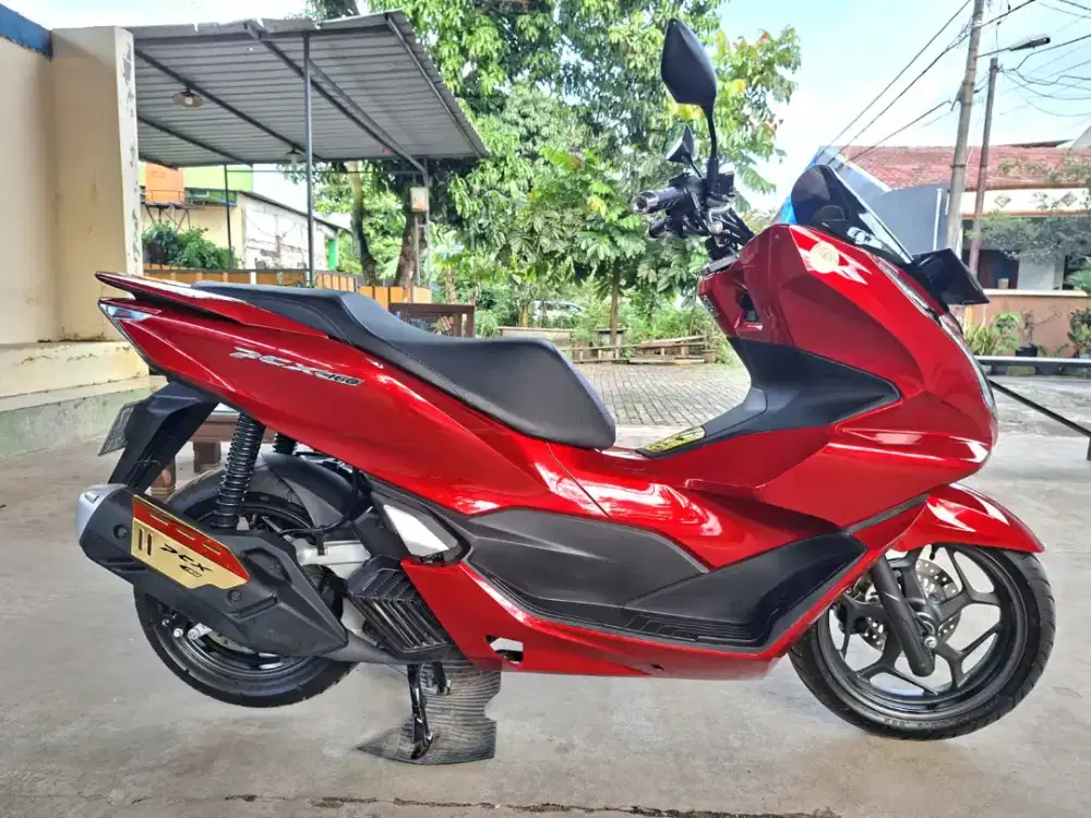Pcx 160 cbs kilometer 2 ribu mulus kaya baru