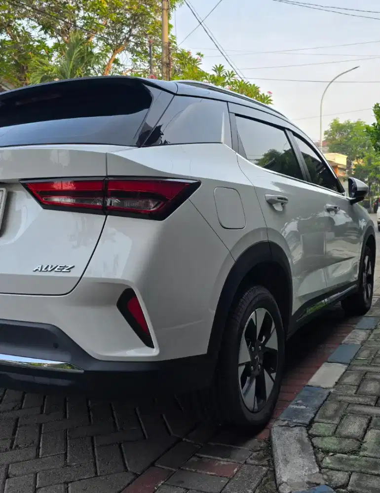 WULING ALVEZ EX SUNROOF AUTOMATIC PEMAKAIAN 2024 WHITE