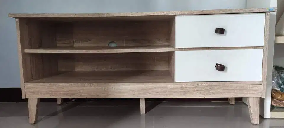 Meja rak TV Orbitrend 120 minimalis