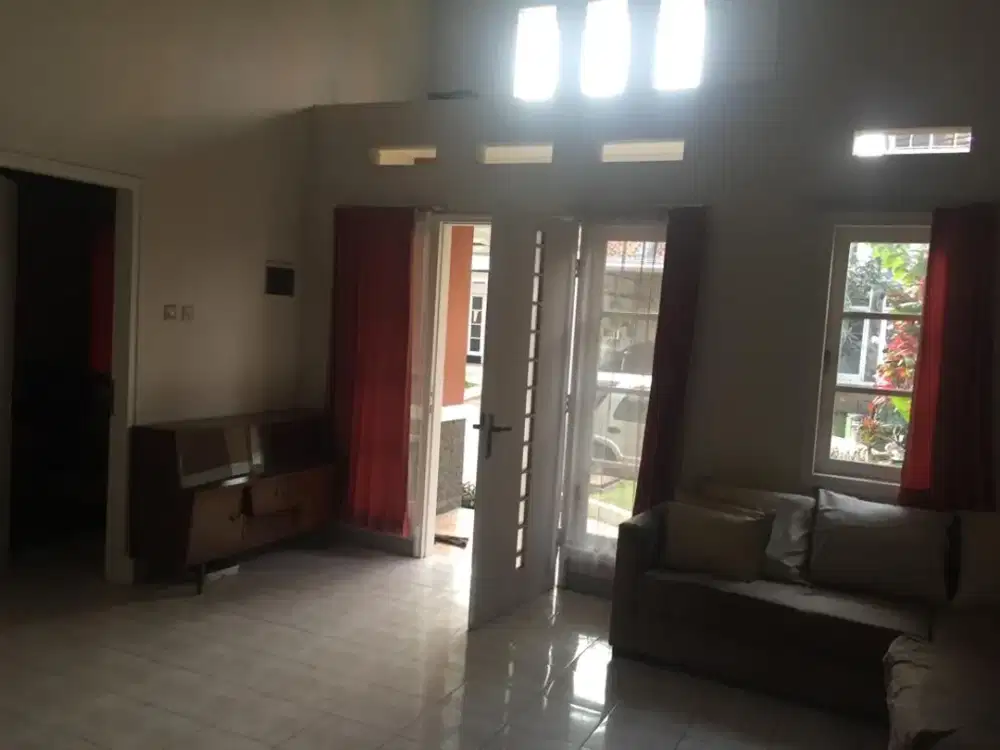 Dijual Rumah Nyaman dan Asri Siap Huni Lokasi di Kota Baru Parahyangan Tatar Jinggangara Bandung