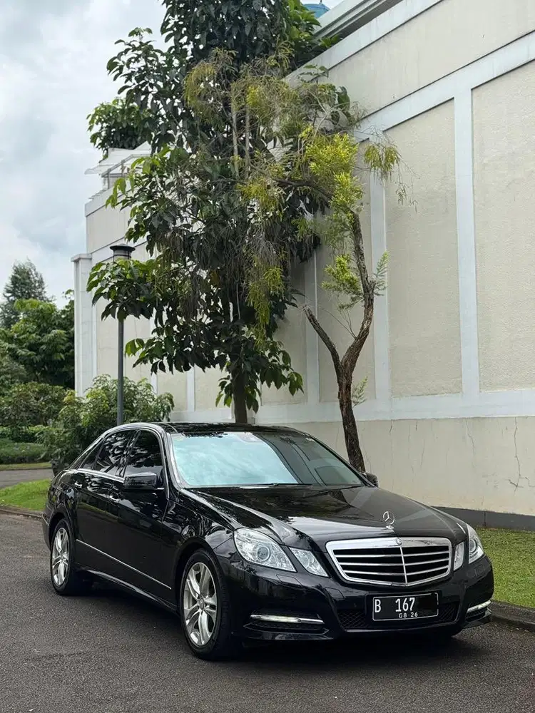 (KM 11 rb) Mercy E300 AVG AVANTGARDE 2011/2012 Panoramic seperti baru