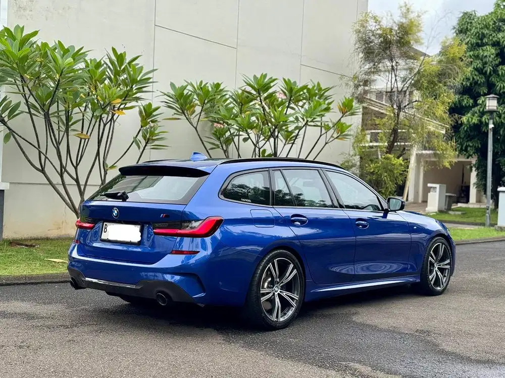 (KM 8rb) BMW 320i wagon M sport touring 2020/2021/2022