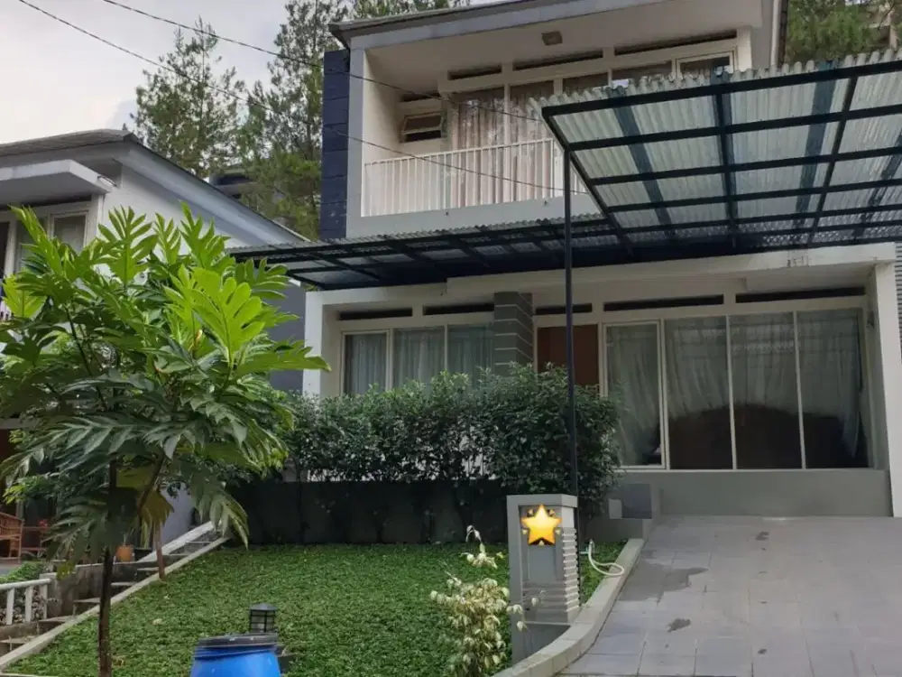 Dijual Rumah/Villa 2 Lantai siap huni di kawasan eksklusif Dago Pakar Resort. Cocok untuk hunian pribadi maupun villa sewa (investasi).