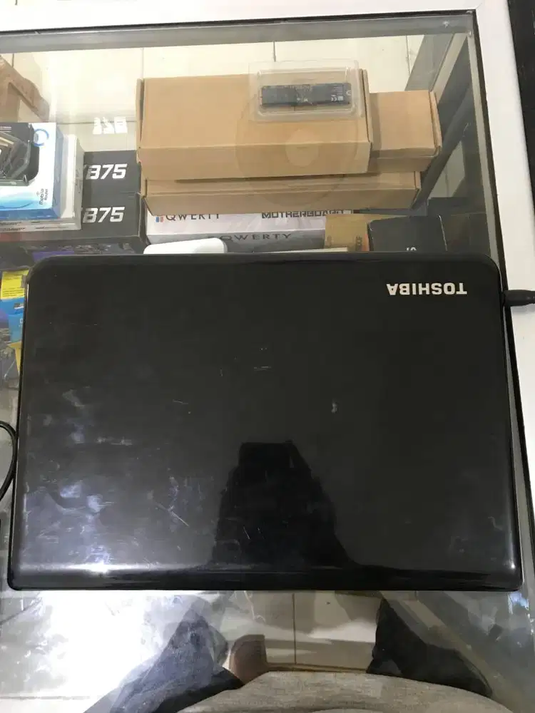 LAPTOP COCOK UNTUK KULIAH,KERJA,MAIN GAME RINGAN,DLL