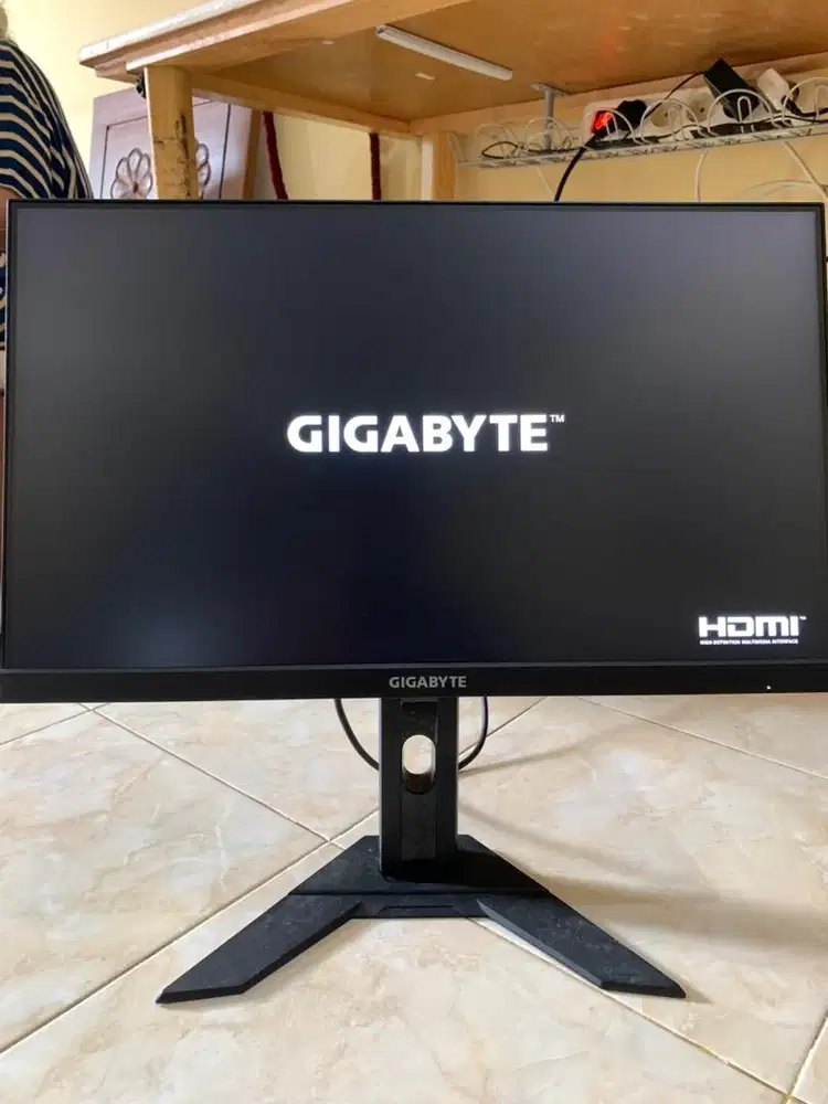 Dijual cepat Monitor Gaming Gigabyte G24F 165hz FHD 1ms