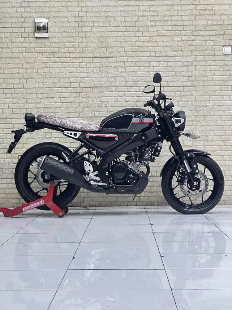 GRADE A+! Yamaha XSR155 Glossy Black