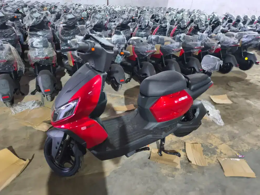 Cari karyawan untuk toko sepeda listrik