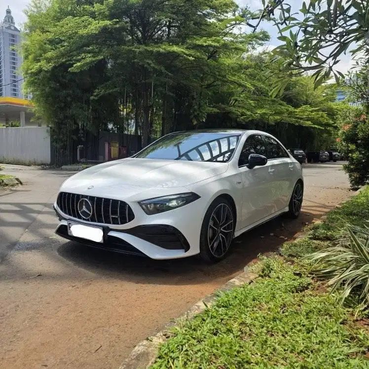 2023 Pemakaian 2024 Mercedes Benz A35 AMG Sedan ATPM km 7000 Antik
