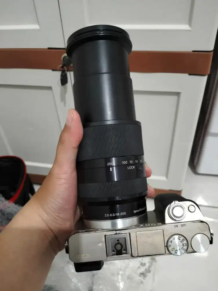 SONY A6000 LENSA 18-200MM