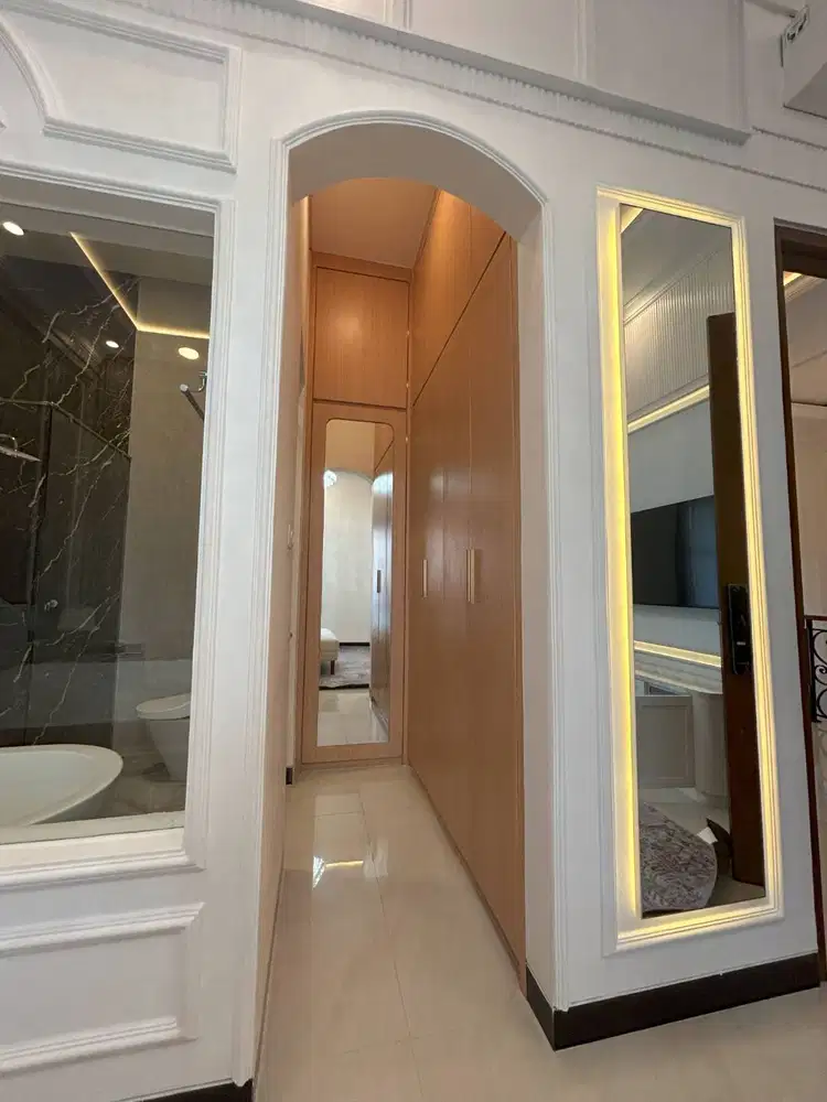 Wardrobe/ Lemari Custom Built-In