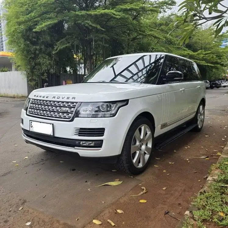 2015 Range Rover Vogue 3.0 HSE LWB ODO 33000 Miles