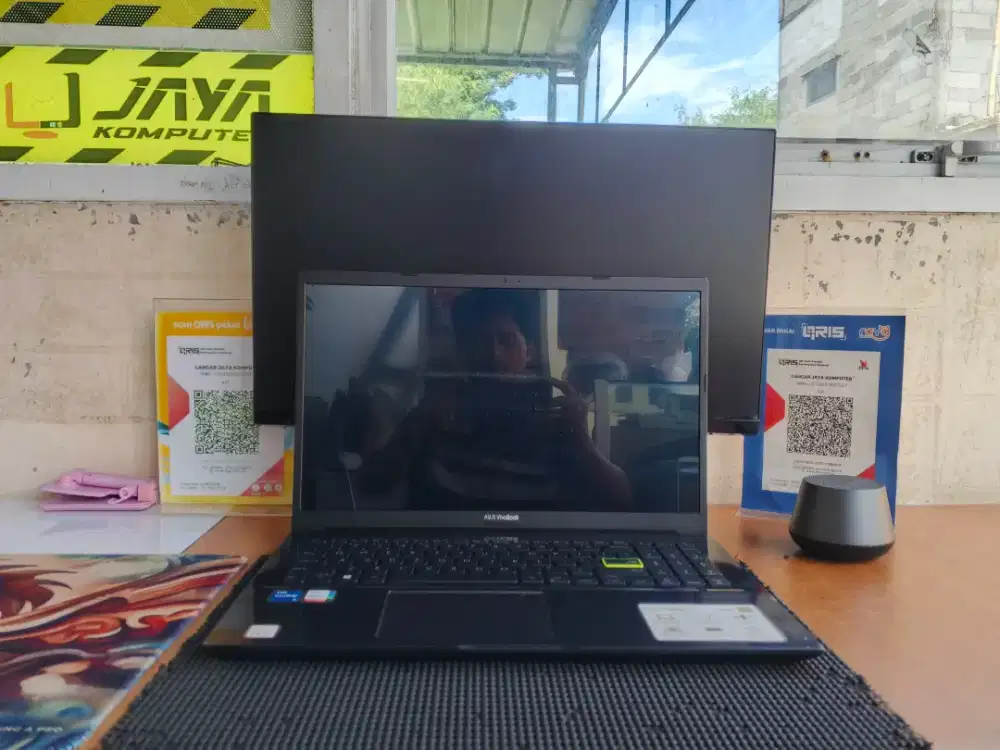 Asus VivoBook 15 OLED Laptop Multimedia Spek Bintang Lima