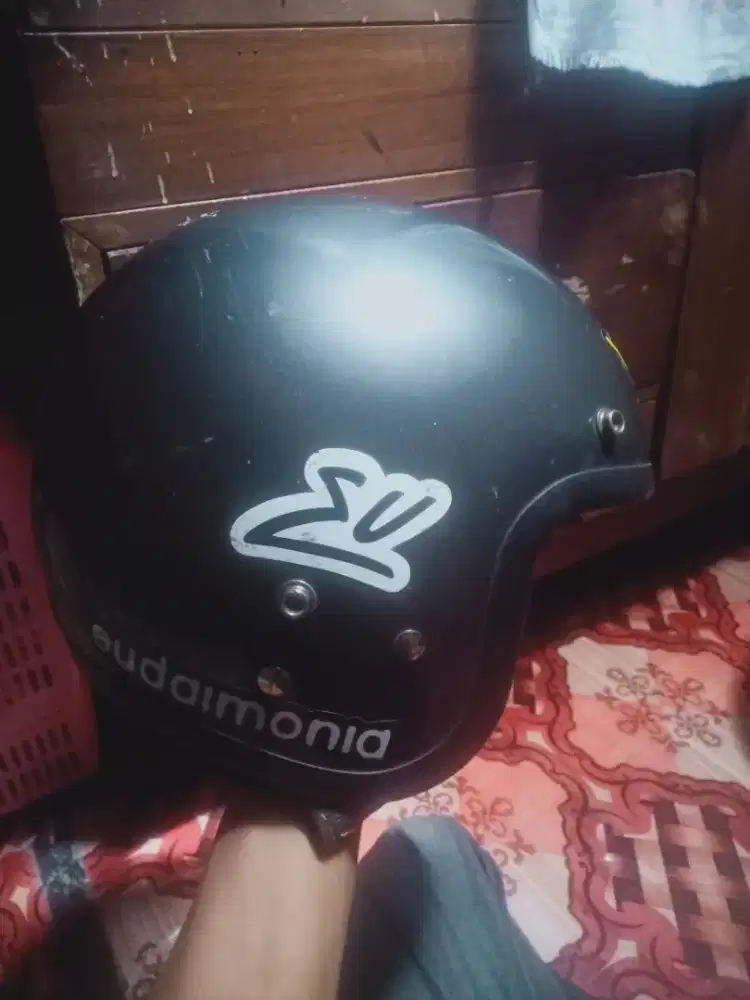 Helm Cargloss size M segini adanya