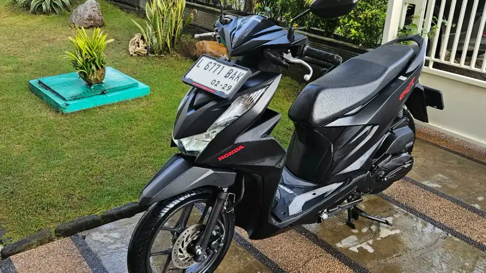 HONDA BEAT DELUXE BLACK KM RENDAH KONDISI 90%