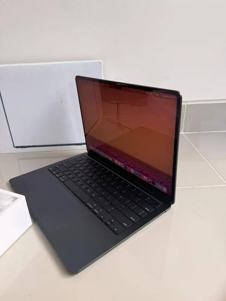 SALE - Macbook Air M4 2025 13inch