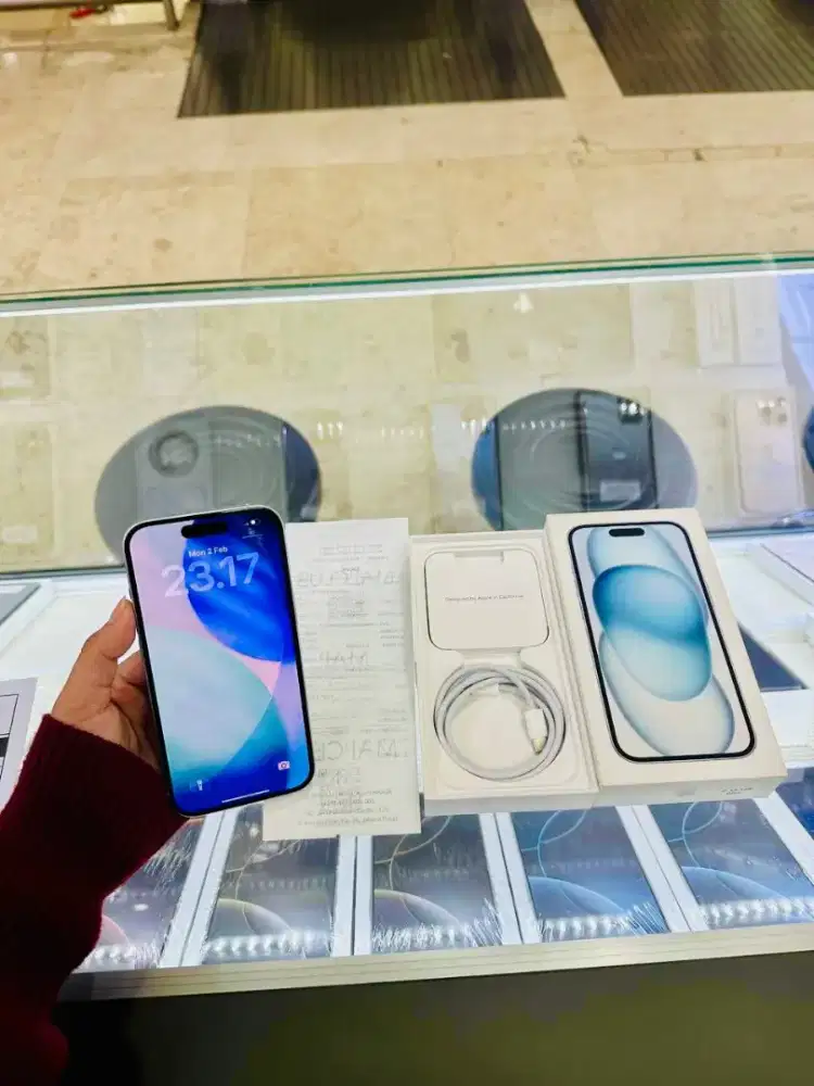 iPhone 15 128 GB Blue iBox Garansi sd 21 Maret 2026