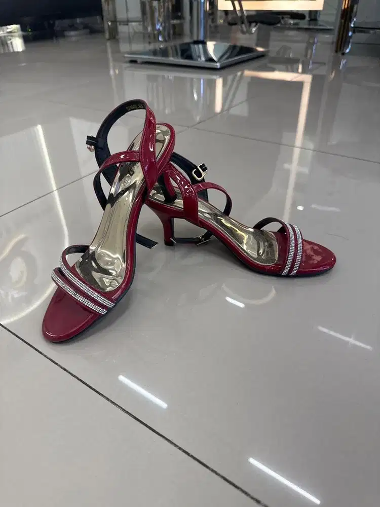 Jual highheels baru 1x pake