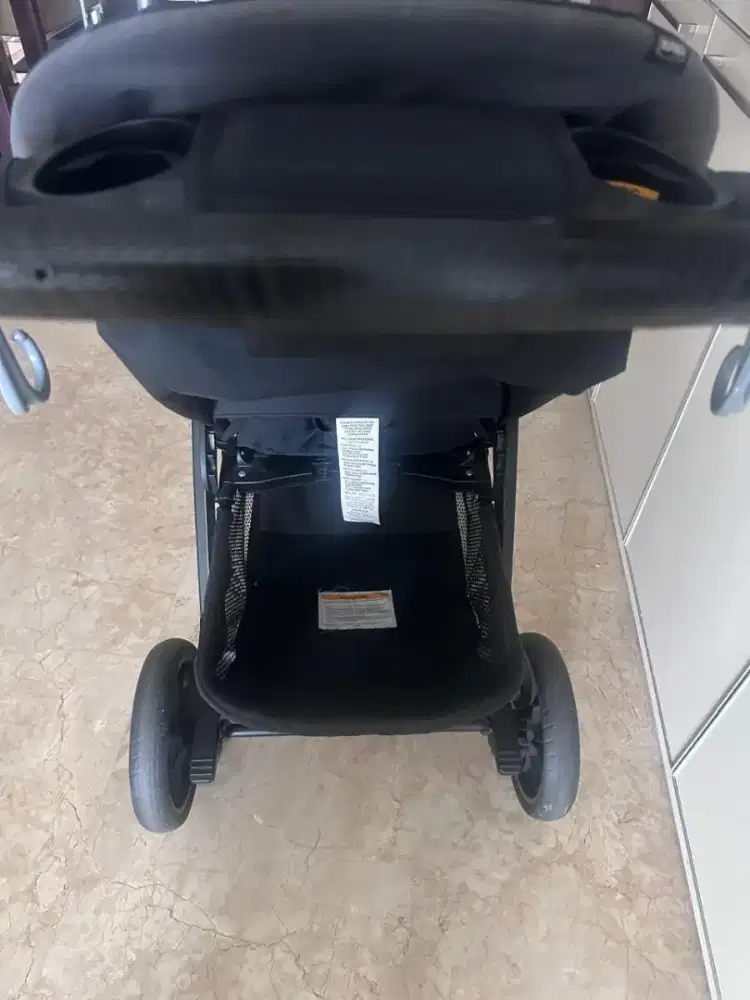 Chicco Bravo LE ClearTex quick-fold stroller color black