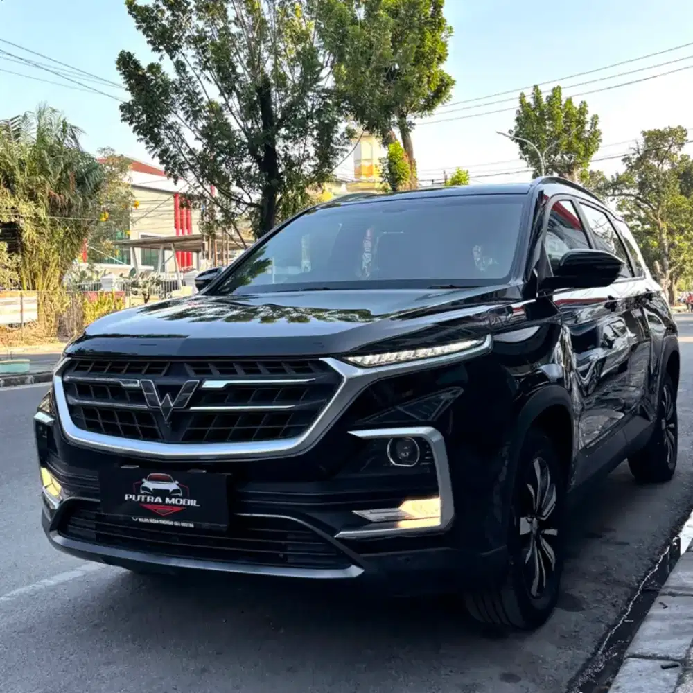 10.000km..! Wuling Almaz 1.5T Exclusive EX (Sunroof) 7-seater CVT 2021