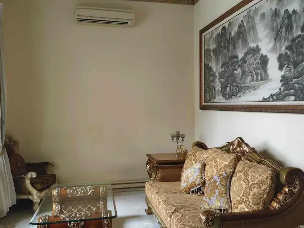 2 lantai Classic furnish mewah Dharmahusada Indah dkt Kertajaya Indah & Galaxy Mall