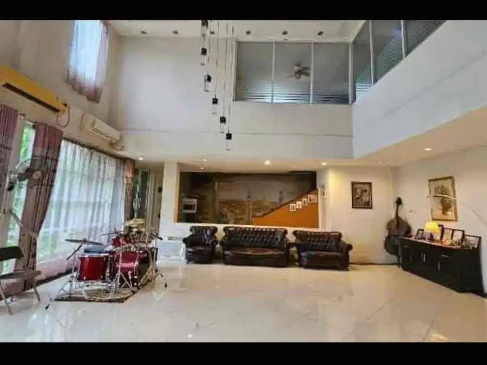 Rumah 2 Lantai, Nyaman Dan Asri di Joglo, Jakarta Barat