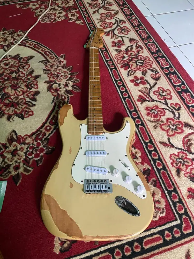 Gitar fender stratocaster relic