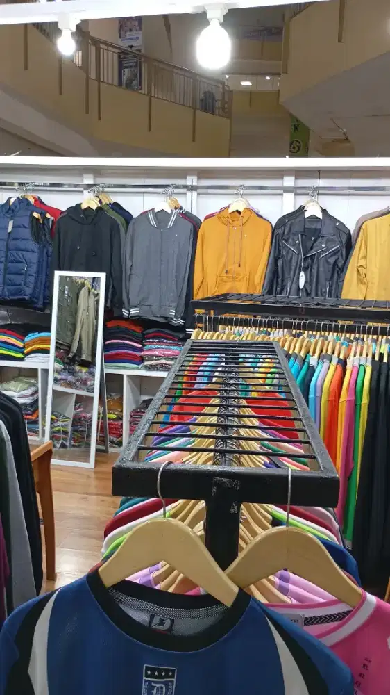 Dibutuhkan karyawati