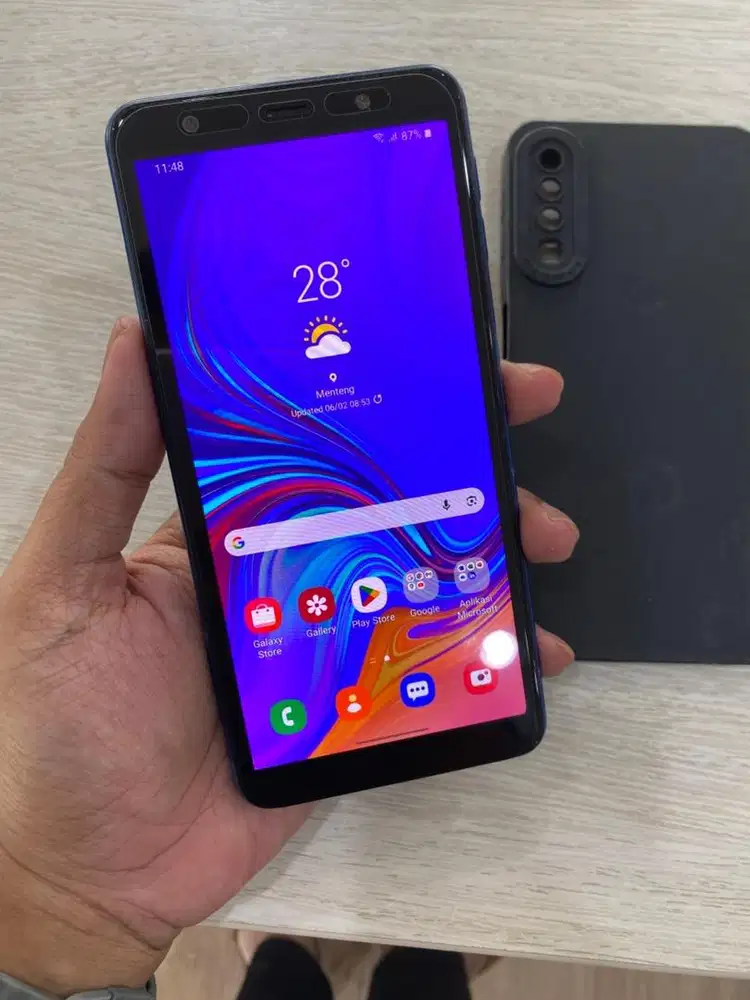 Samsung A7 2018 4/64gb amoled nfc normal