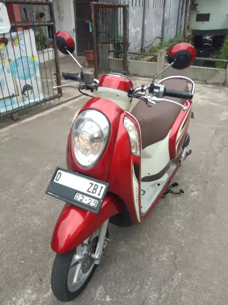 Scoopy Fi 2014 lengkap mulus pisan