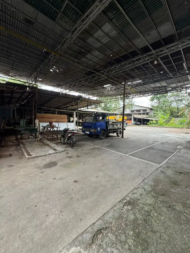 Dicari 2 orang kenek untuk pasang spandek