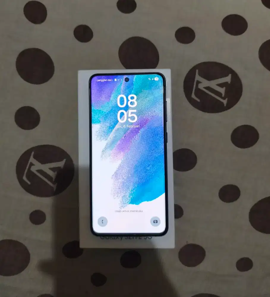 Samsung Galaxy S21 FE 5G 8/256GB Gray - Mulus Lengkap + Charger 25W