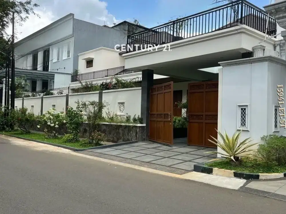 Dijual rumah full renovated depan fasum dalam Komplek di Lebak Bulus Jakarta Selatan
