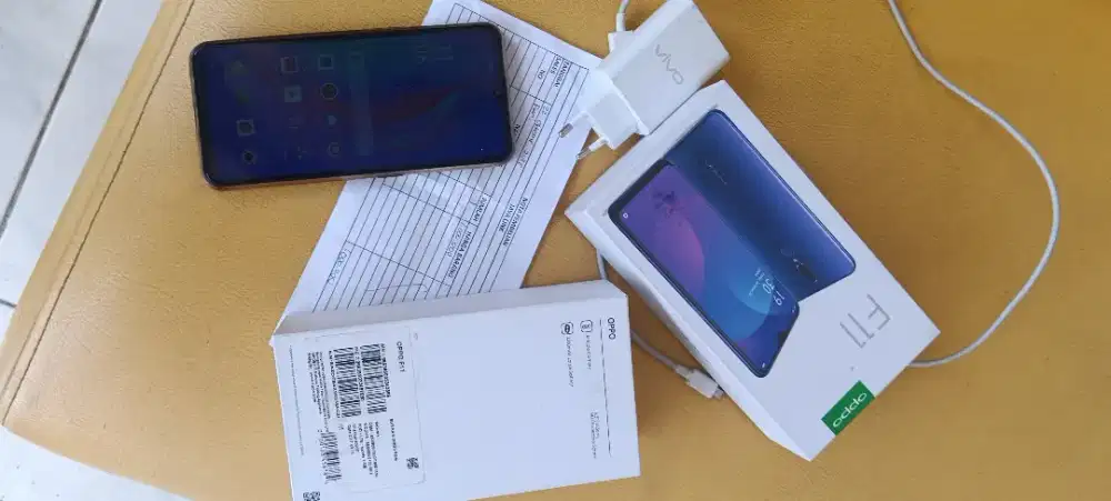 Oppo f11fullset normal garansi personal 1 minggu