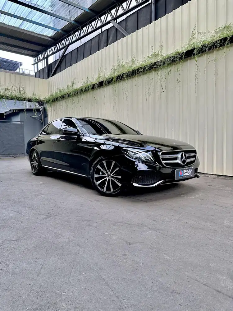 Barang Antik [11 KILOMETER] Mercedes Benz w213 E200 AVANTGARDE 2019