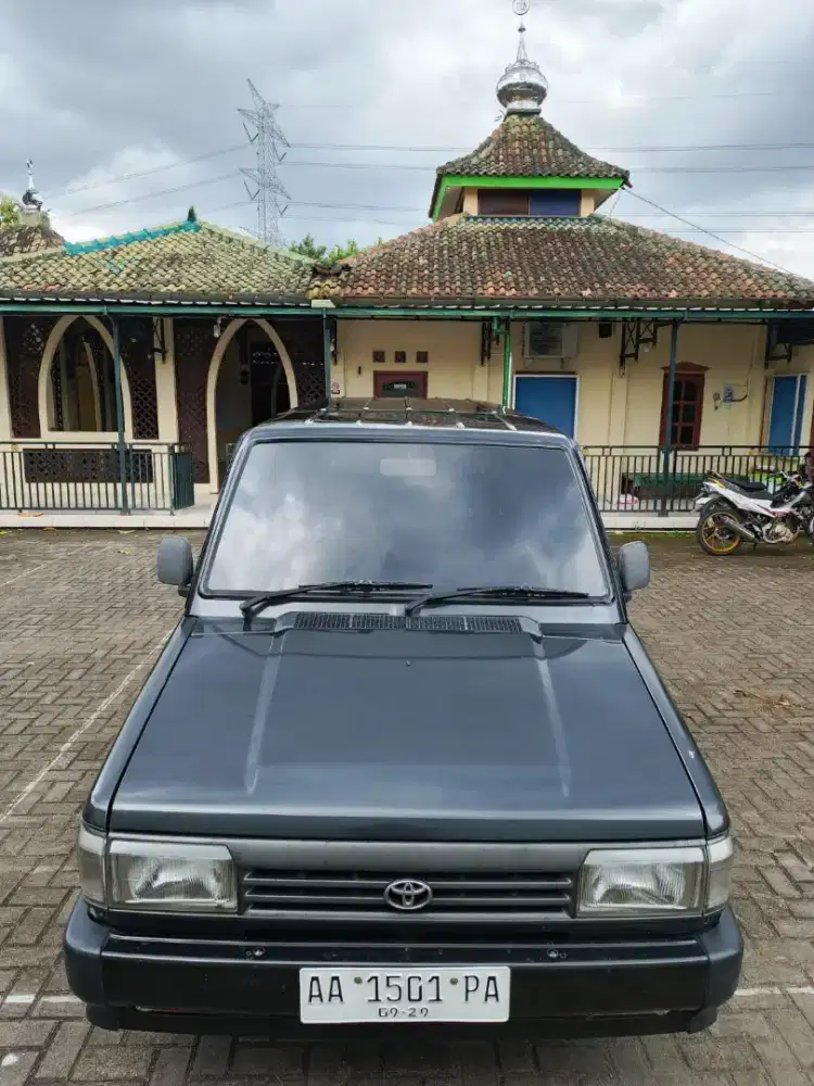 Toyota Kijang Super Short 1994 Abu Abu