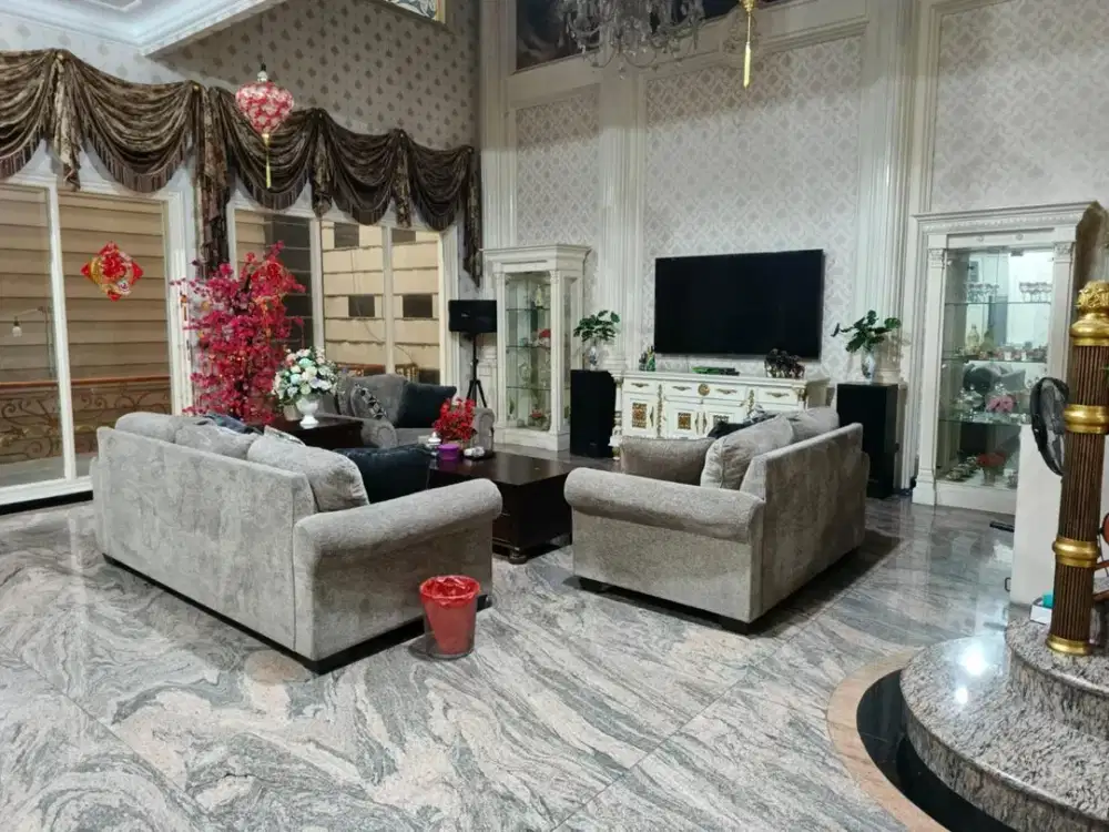 Dijual Rumah Mewah Taman Palem Lestari