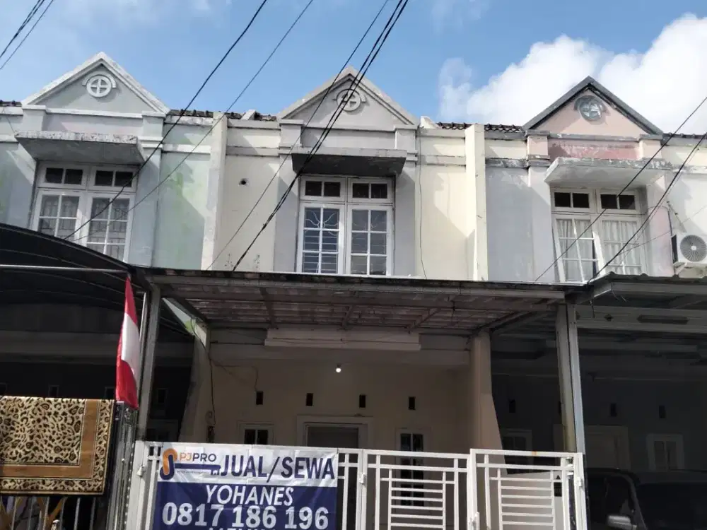 Disewakan rumah 2 1/4 lantai di Daan Mogot arcadia