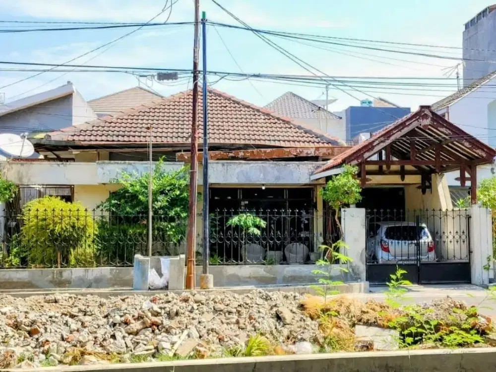 Dijual Rumah Manyar Kertoadi