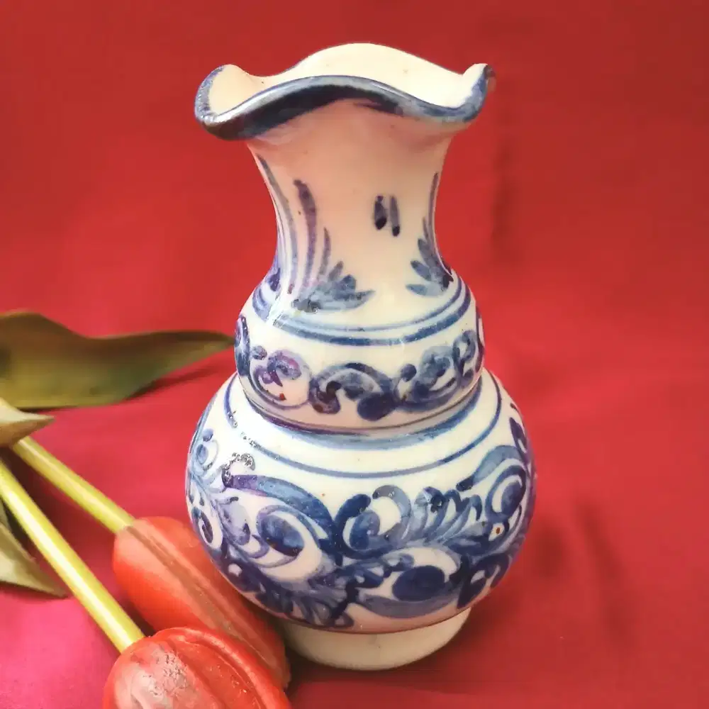Vas bunga mini klasik antik keramik lukisan tangan abstrak