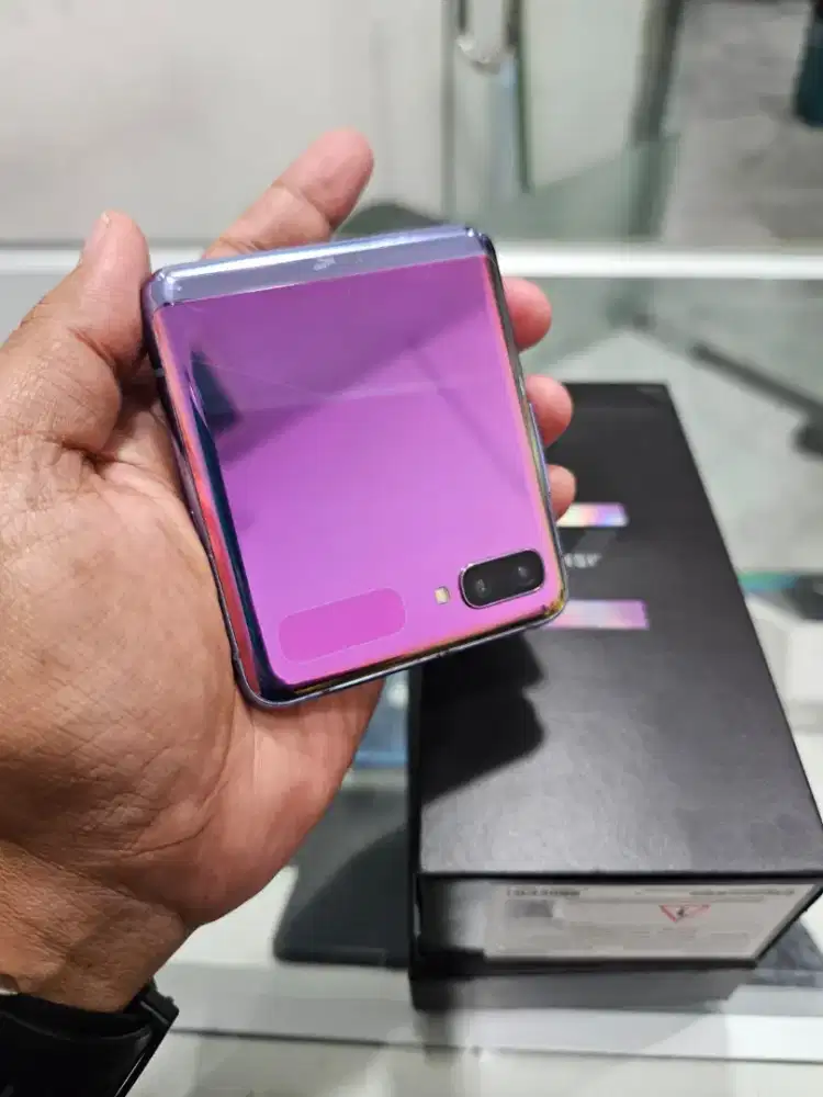 Resmi sein ! Samsung Z Flip 1 8/256 GB cantik