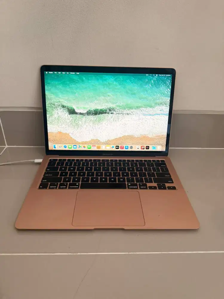FOR SALE! MACBOOK AIR 13 2020 I5 16/512 UNIT+CHARGER