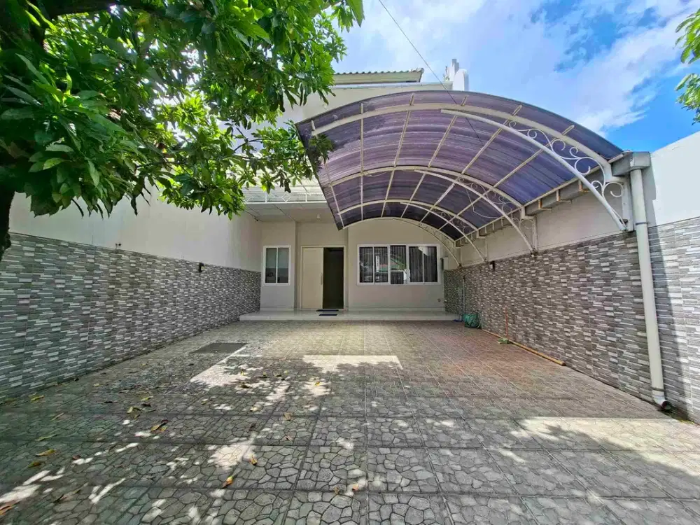 Dijual Rumah Bagus Terawat Lingkungan Nyaman Simpangan 2 Mobil Serengan Solo