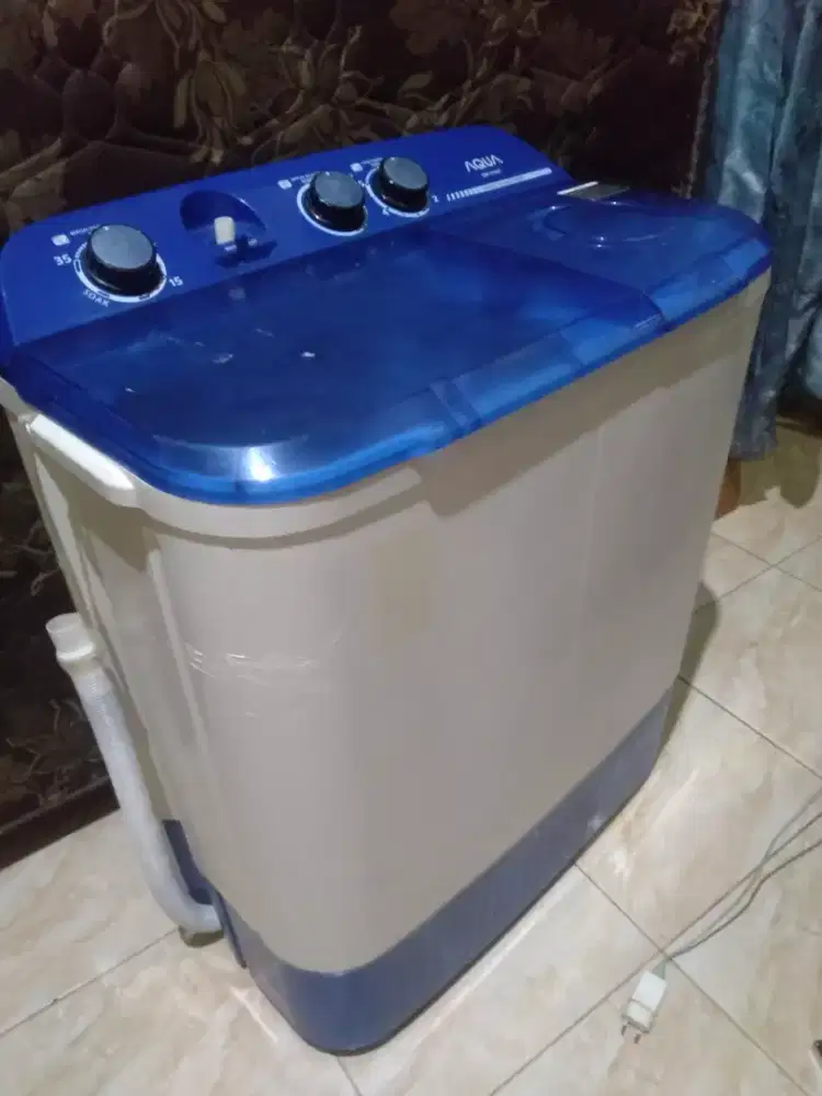 Mesin cuci Aqua 2 tabung 8kg