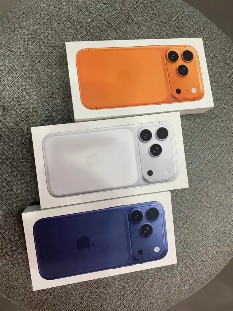 IPHONE 17 PRO Silver